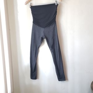 Beyond The Bump Gray Yoga Pants Size Small